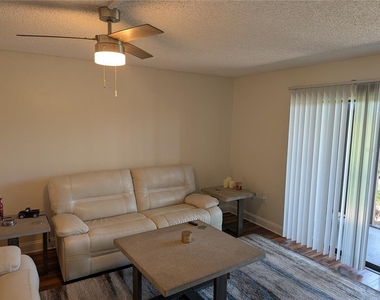 209 Mary Drive - Photo Thumbnail 6