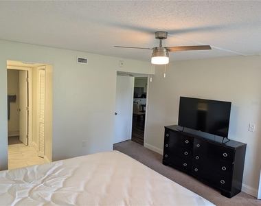 209 Mary Drive - Photo Thumbnail 2