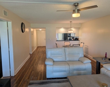 209 Mary Drive - Photo Thumbnail 11
