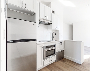 2785 Broadway - Photo Thumbnail 2