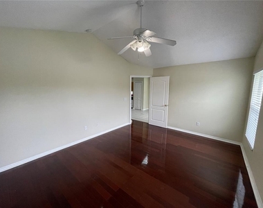 4219 Andover Cay Boulevard - Photo Thumbnail 16