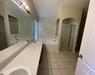 4219 Andover Cay Boulevard - Photo Thumbnail 14