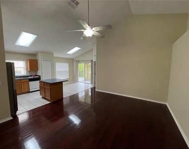 4219 Andover Cay Boulevard - Photo Thumbnail 9