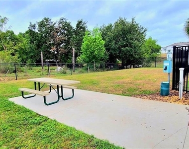 393 Madison Drive - Photo Thumbnail 29