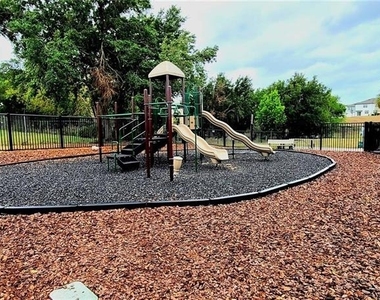393 Madison Drive - Photo Thumbnail 27