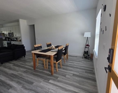 14886 Sw 43rd Court - Photo Thumbnail 7