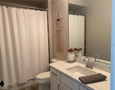 7902 Corkfield Avenue - Photo Thumbnail 10
