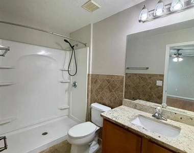 881 Hanford Drive - Photo Thumbnail 9