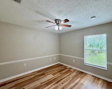 881 Hanford Drive - Photo Thumbnail 14