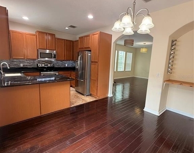 9412 Strongbark Lane - Photo Thumbnail 13