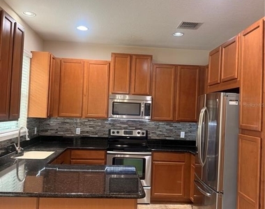9412 Strongbark Lane - Photo Thumbnail 8
