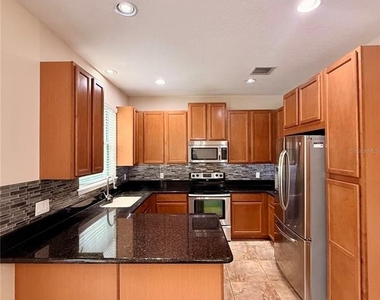 9412 Strongbark Lane - Photo Thumbnail 6
