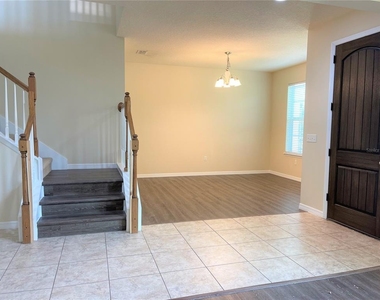 8415 Morehouse Drive - Photo Thumbnail 3