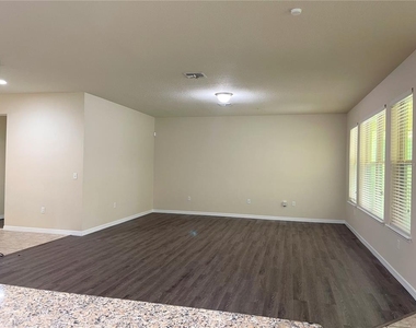 8415 Morehouse Drive - Photo Thumbnail 8
