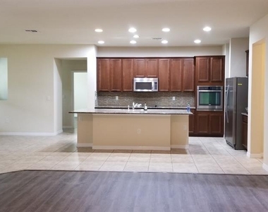 8415 Morehouse Drive - Photo Thumbnail 6