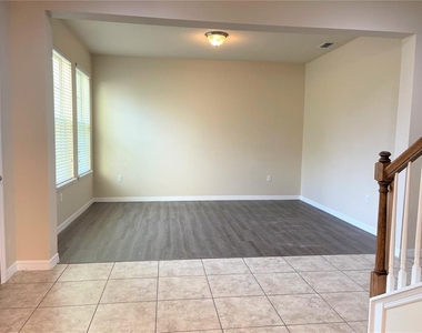 8415 Morehouse Drive - Photo Thumbnail 4