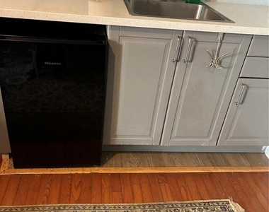 407 N Shine Avenue - Photo Thumbnail 8