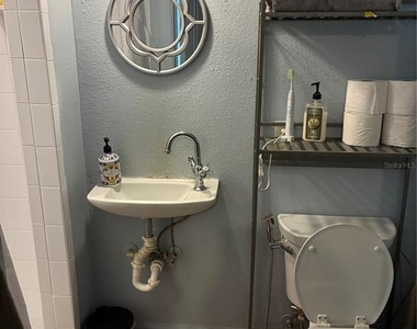 407 N Shine Avenue - Photo Thumbnail 4