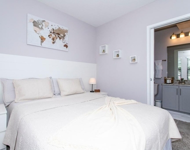 4711 Terra Esmeralda Drive - Photo Thumbnail 14