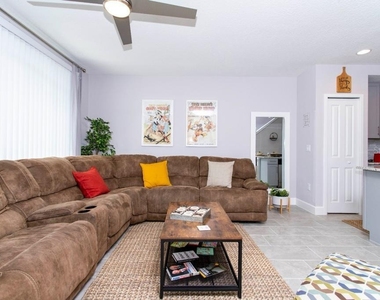 4711 Terra Esmeralda Drive - Photo Thumbnail 11