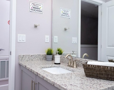 4711 Terra Esmeralda Drive - Photo Thumbnail 29