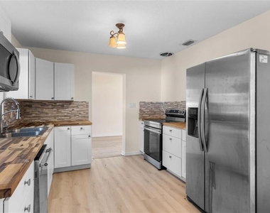 236 Eldorado Drive - Photo Thumbnail 5