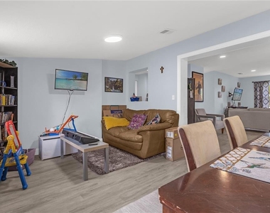 1300 Rosa L Jones Drive - Photo Thumbnail 6