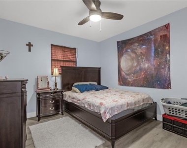 1300 Rosa L Jones Drive - Photo Thumbnail 12