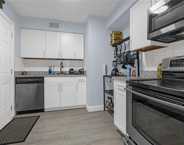 1300 Rosa L Jones Drive - Photo Thumbnail 8