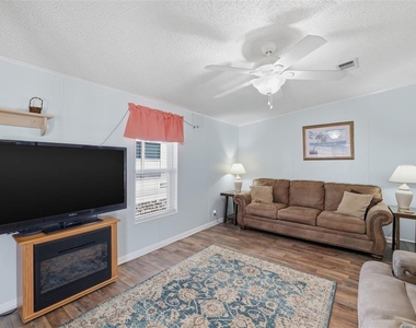 326 Nesbitt Park Avenue - Photo Thumbnail 2