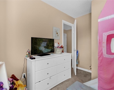 5150 Fiorella Lane - Photo Thumbnail 14