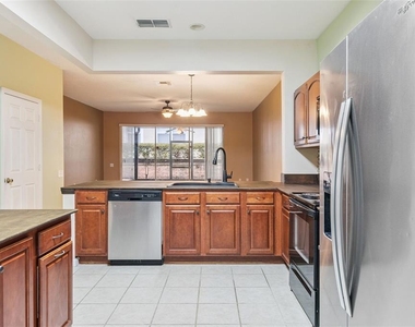 2561 Galliano Circle - Photo Thumbnail 11