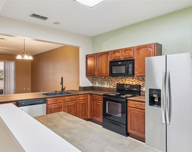 2561 Galliano Circle - Photo Thumbnail 10