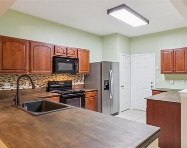 2561 Galliano Circle - Photo Thumbnail 4