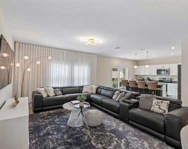 4023 Gardenia Ave - Photo Thumbnail 12