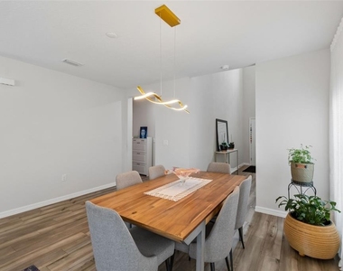 4023 Gardenia Ave - Photo Thumbnail 11