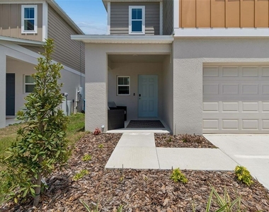 4023 Gardenia Ave - Photo Thumbnail 4