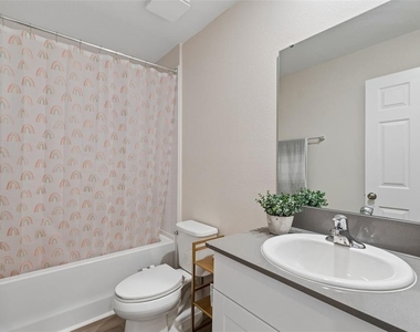 4023 Gardenia Ave - Photo Thumbnail 40