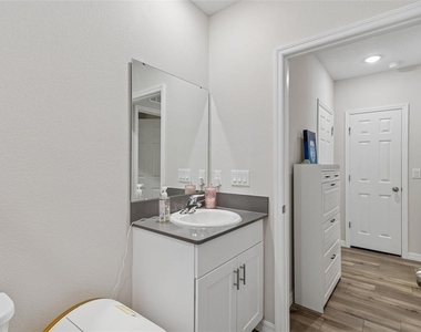 4023 Gardenia Ave - Photo Thumbnail 27