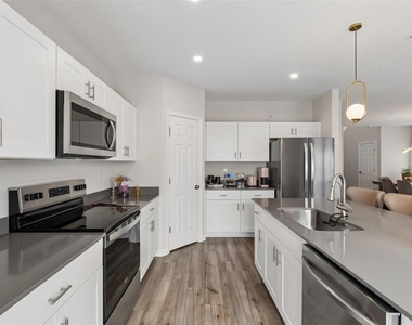 4023 Gardenia Ave - Photo Thumbnail 18
