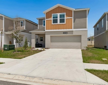 4023 Gardenia Ave - Photo Thumbnail 3
