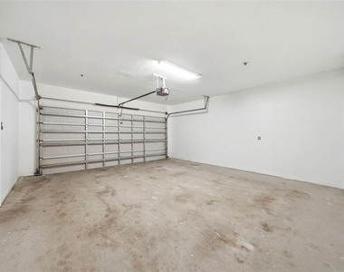 2532 Grand Central Parkway - Photo Thumbnail 28