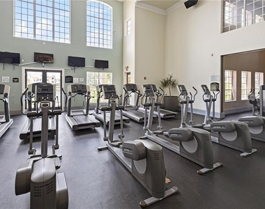 2532 Grand Central Parkway - Photo Thumbnail 33