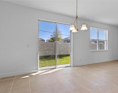 1345 Captiva Cove - Photo Thumbnail 14