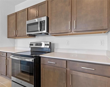 1345 Captiva Cove - Photo Thumbnail 9
