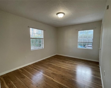 1208 Carlton Avenue - Photo Thumbnail 10