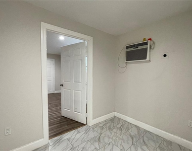 1208 Carlton Avenue - Photo Thumbnail 16