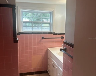 551 E 9th Avenue - Photo Thumbnail 18