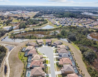 7704 Oakmoss Loop - Photo Thumbnail 80