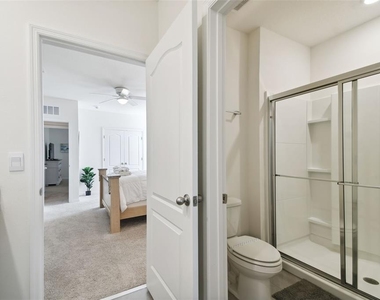 7704 Oakmoss Loop - Photo Thumbnail 10